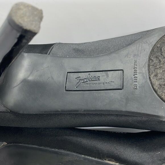 Zodiacs Black High Heels Size 9 - Picture 8 of 10